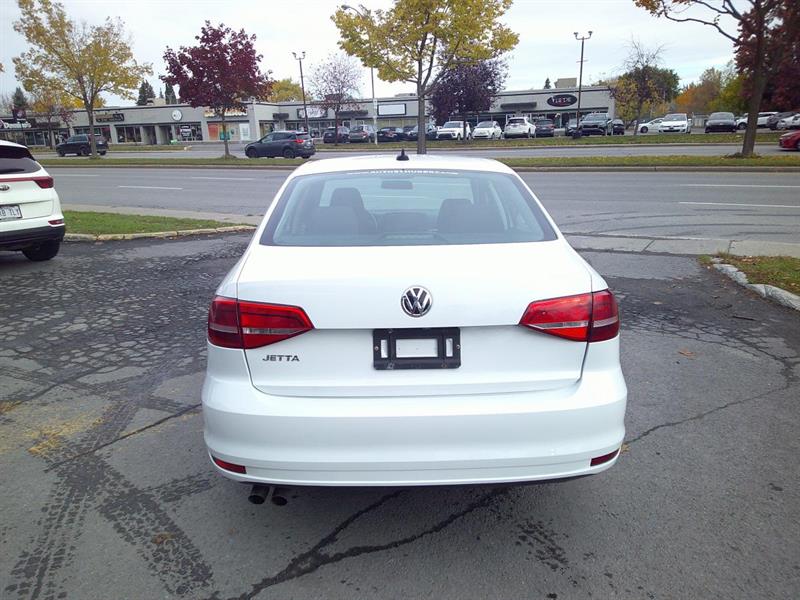 volkswagen Jetta 2015 - 4