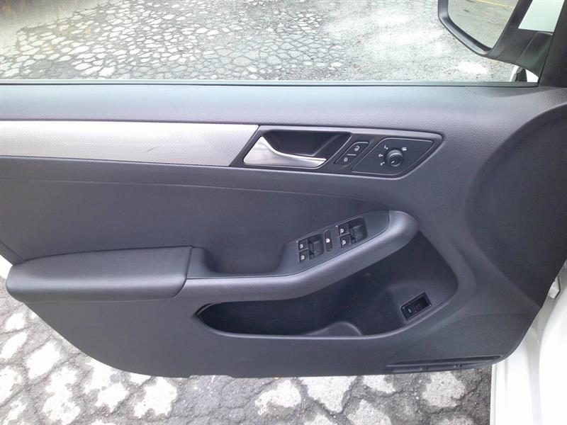 volkswagen Jetta 2015 - 9