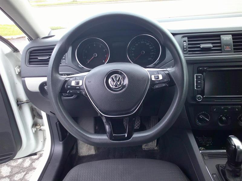 volkswagen Jetta 2015 - 12