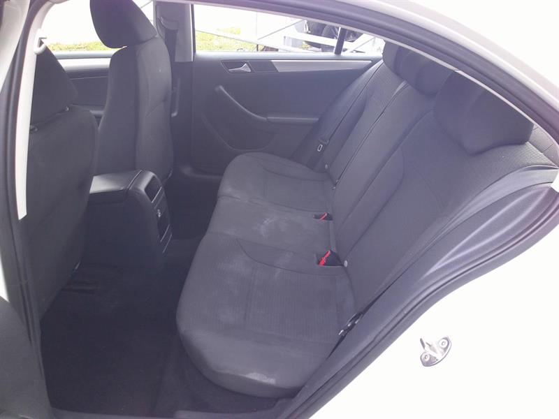 volkswagen Jetta 2015 - 13