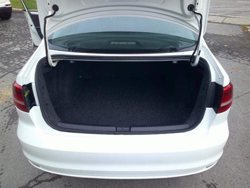 volkswagen Jetta 2015 - 15