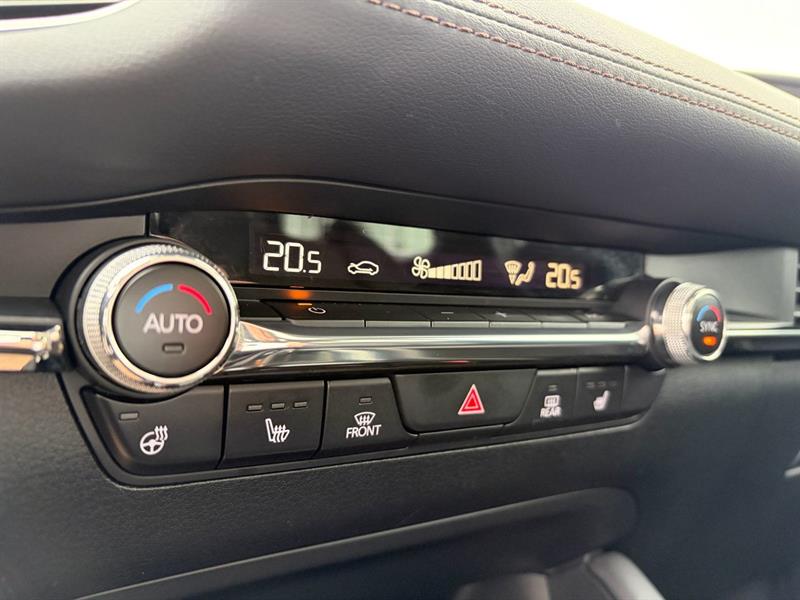 mazda Mazda3 2023 - 18