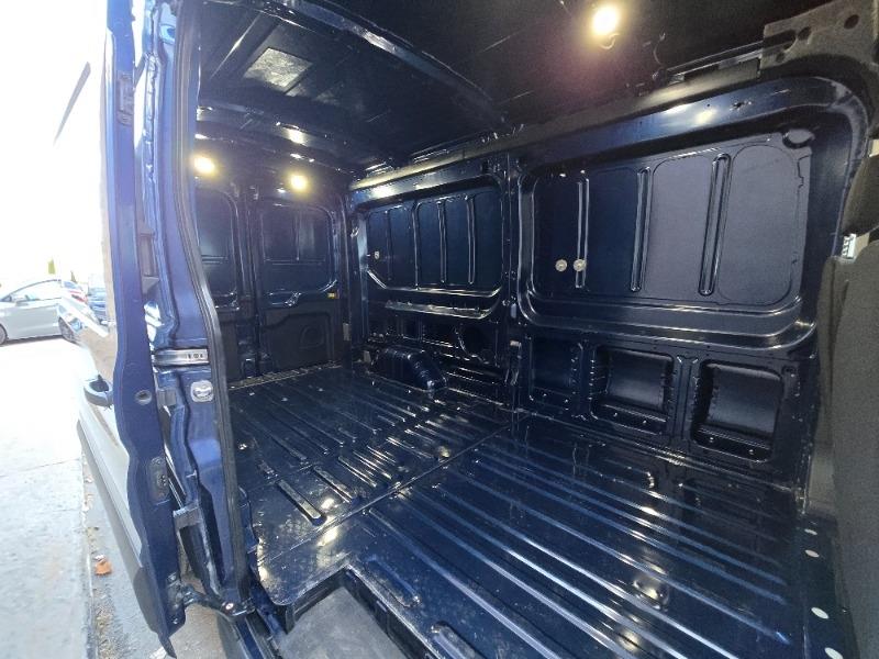 ford E-Transit Cargo Van 2022 - 11