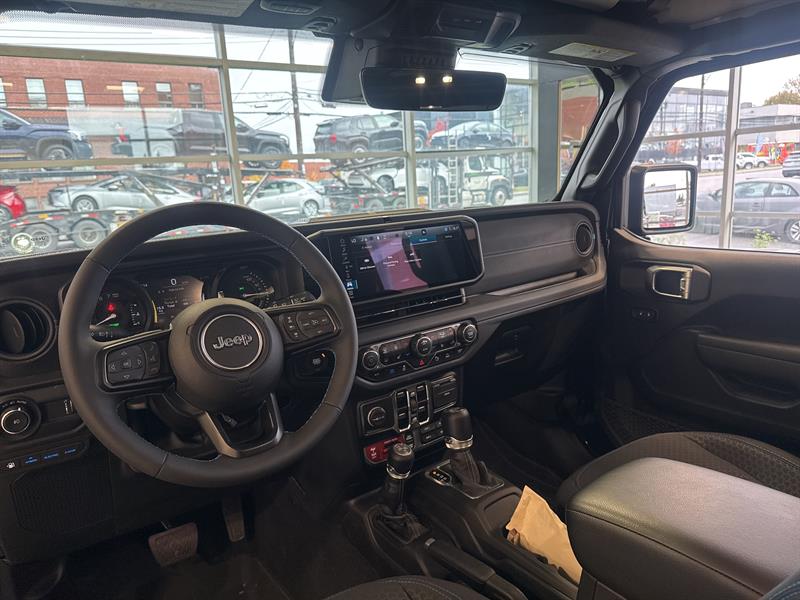 jeep Wrangler 4xe 2024 - 13