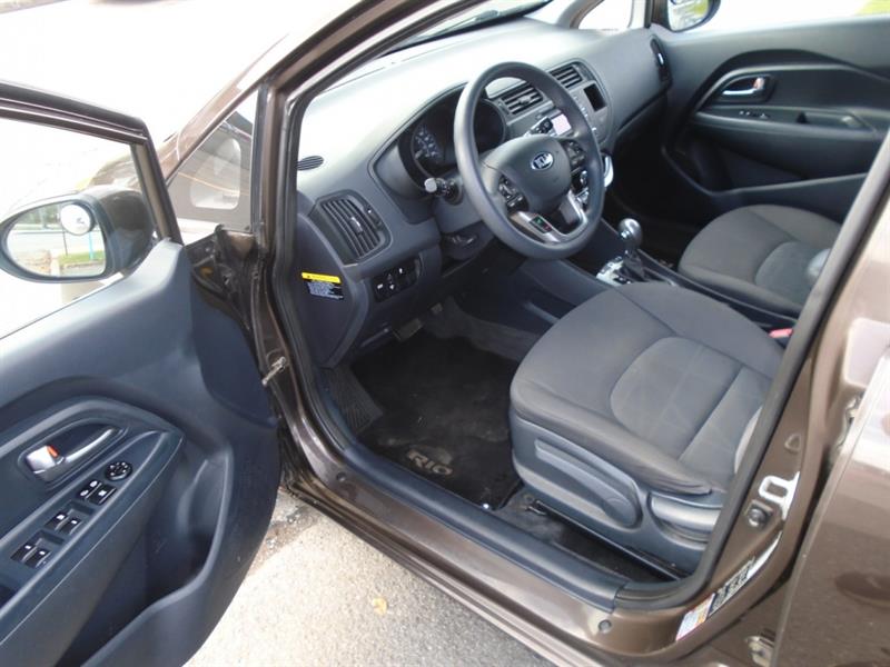 kia Rio 2013 - 7