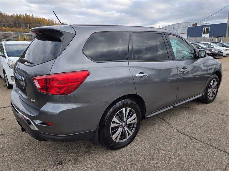 nissan Pathfinder 2017 - 6