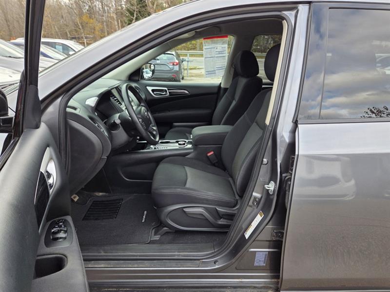 nissan Pathfinder 2017 - 11