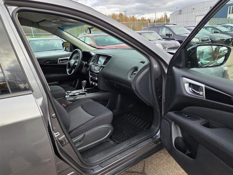 nissan Pathfinder 2017 - 23