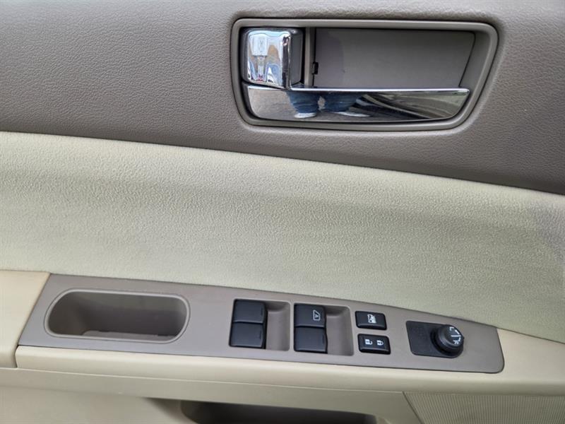 nissan Sentra 2011 - 23