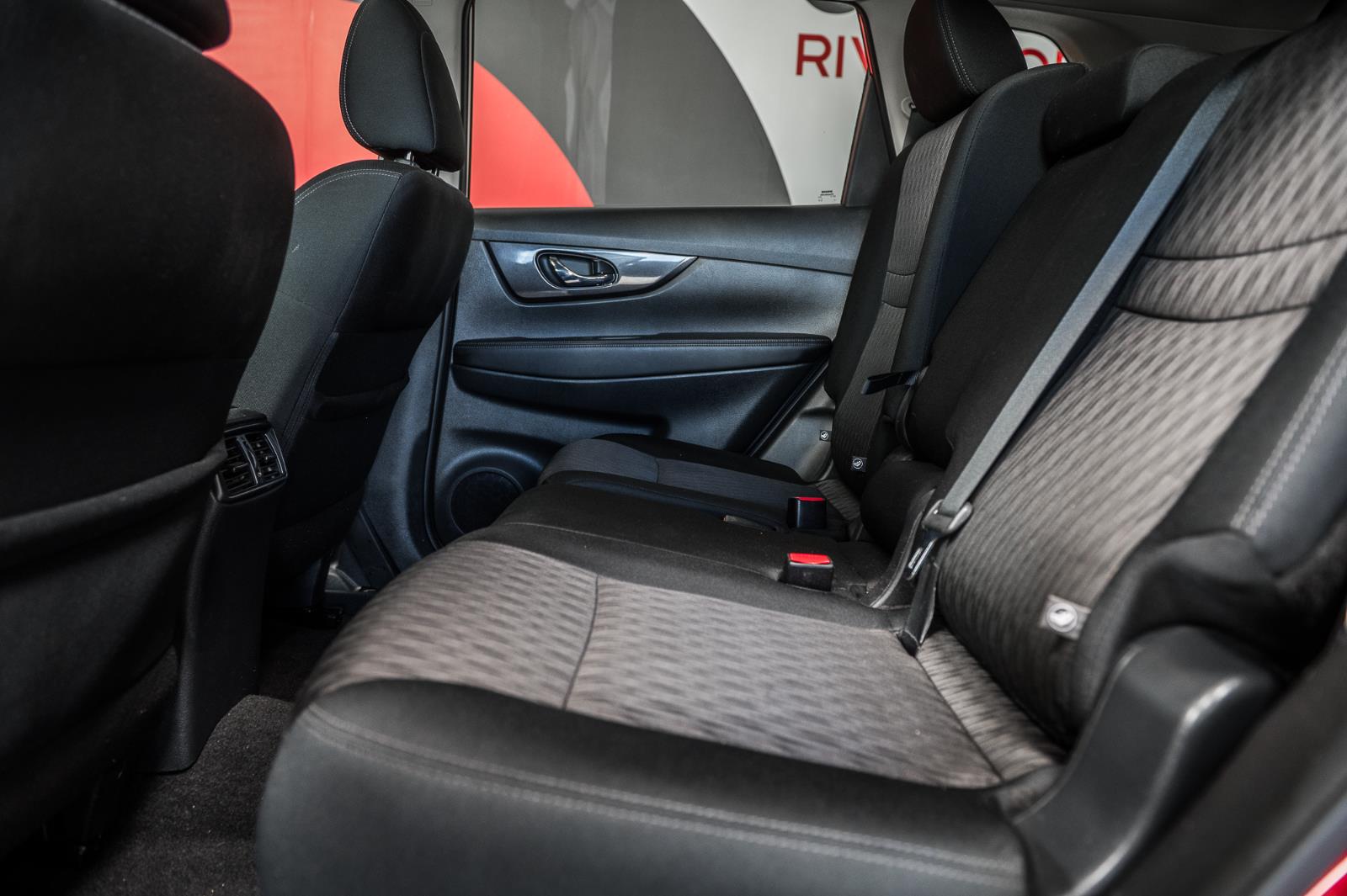 nissan Rogue 2018 - 33