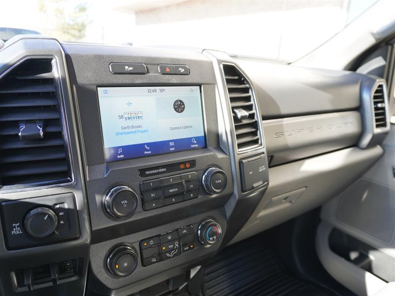 ford F-350 2022 - 41