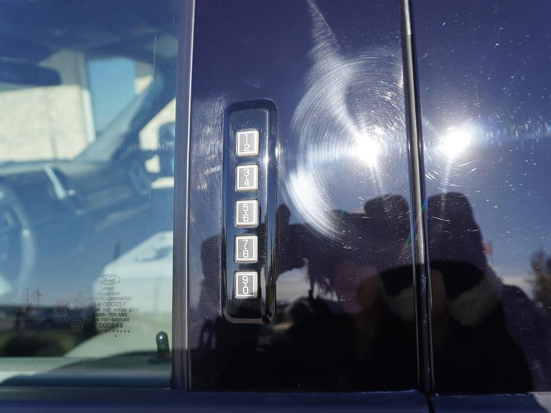 ford F-350 2022 - 44