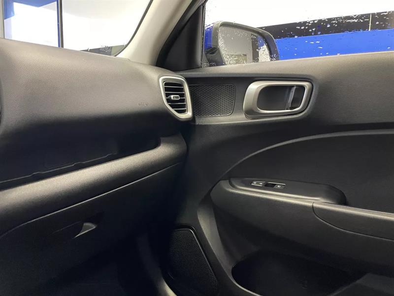 hyundai Venue 2023 - 22