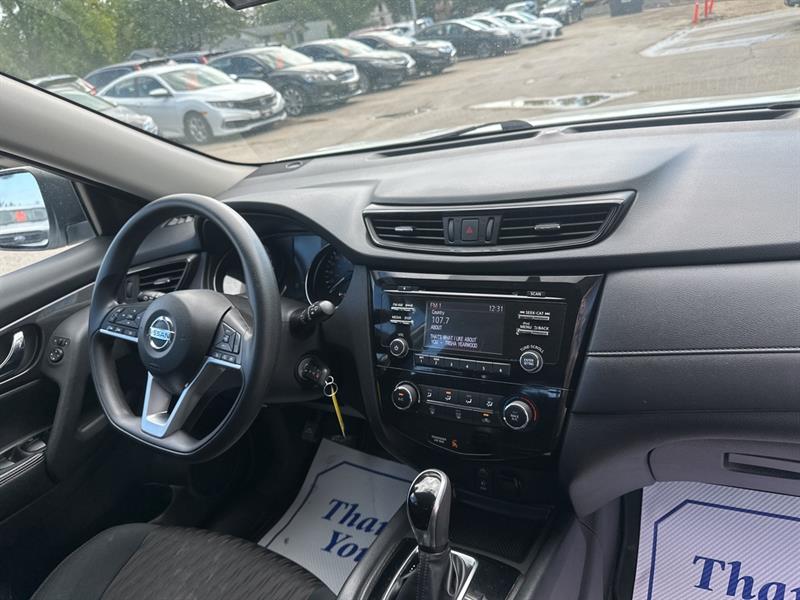 nissan Rogue 2017 - 24