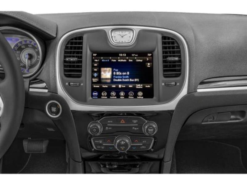 chrysler 300 2023 - 9