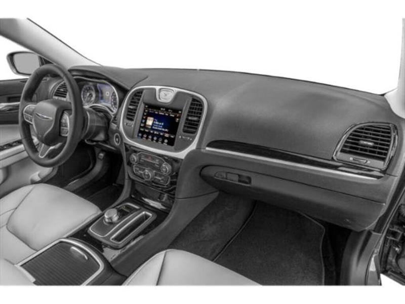 chrysler 300 2023 - 11