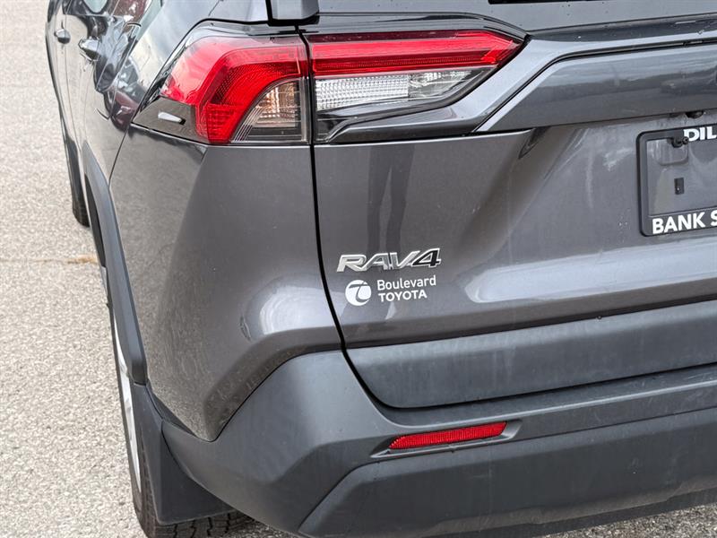 toyota RAV4 2022 - 11