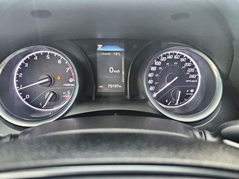 toyota Camry 2018 - 10