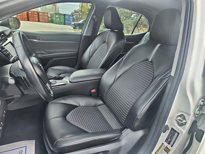 toyota Camry 2018 - 13