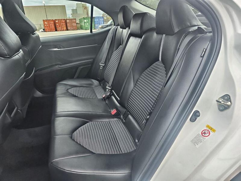 toyota Camry 2018 - 23