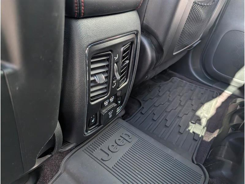 jeep Grand Cherokee 2017 - 14