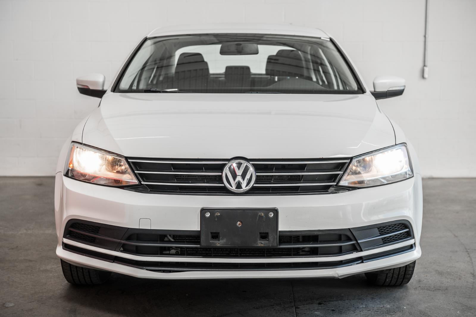 volkswagen Jetta Sedan 2016 - 3