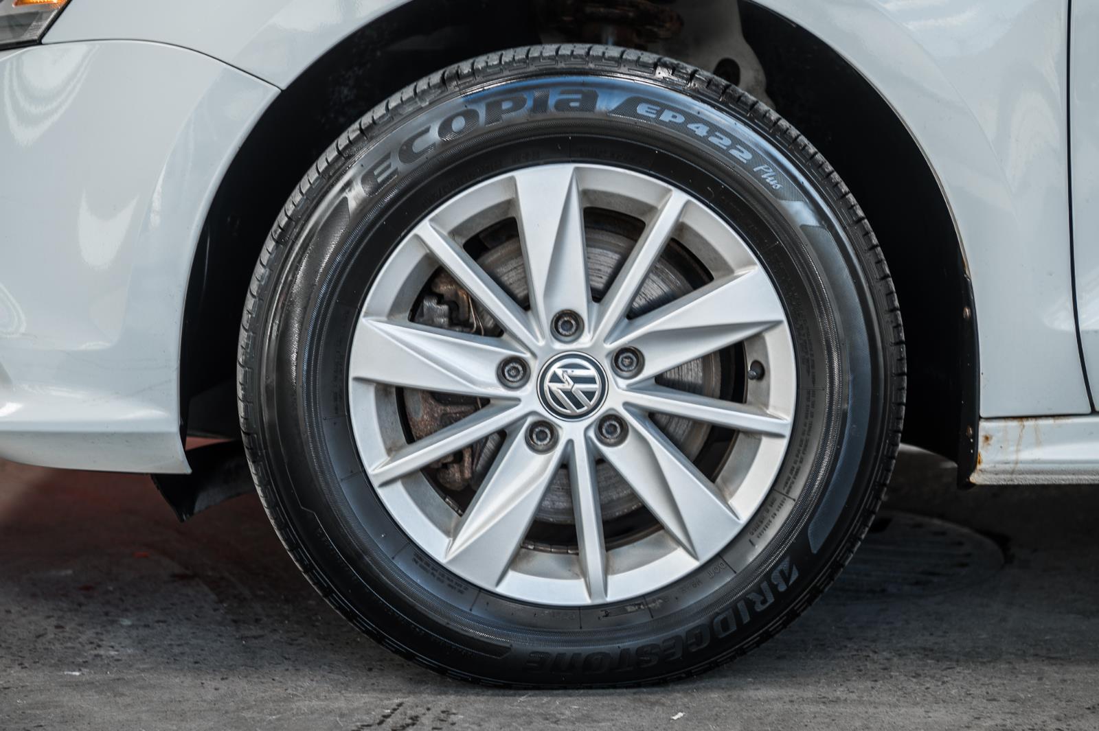 volkswagen Jetta Sedan 2016 - 5