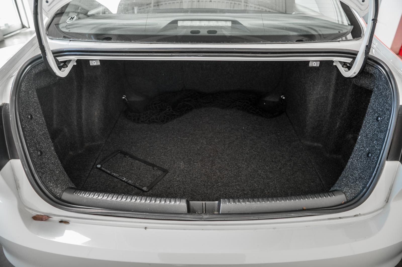 volkswagen Jetta Sedan 2016 - 11