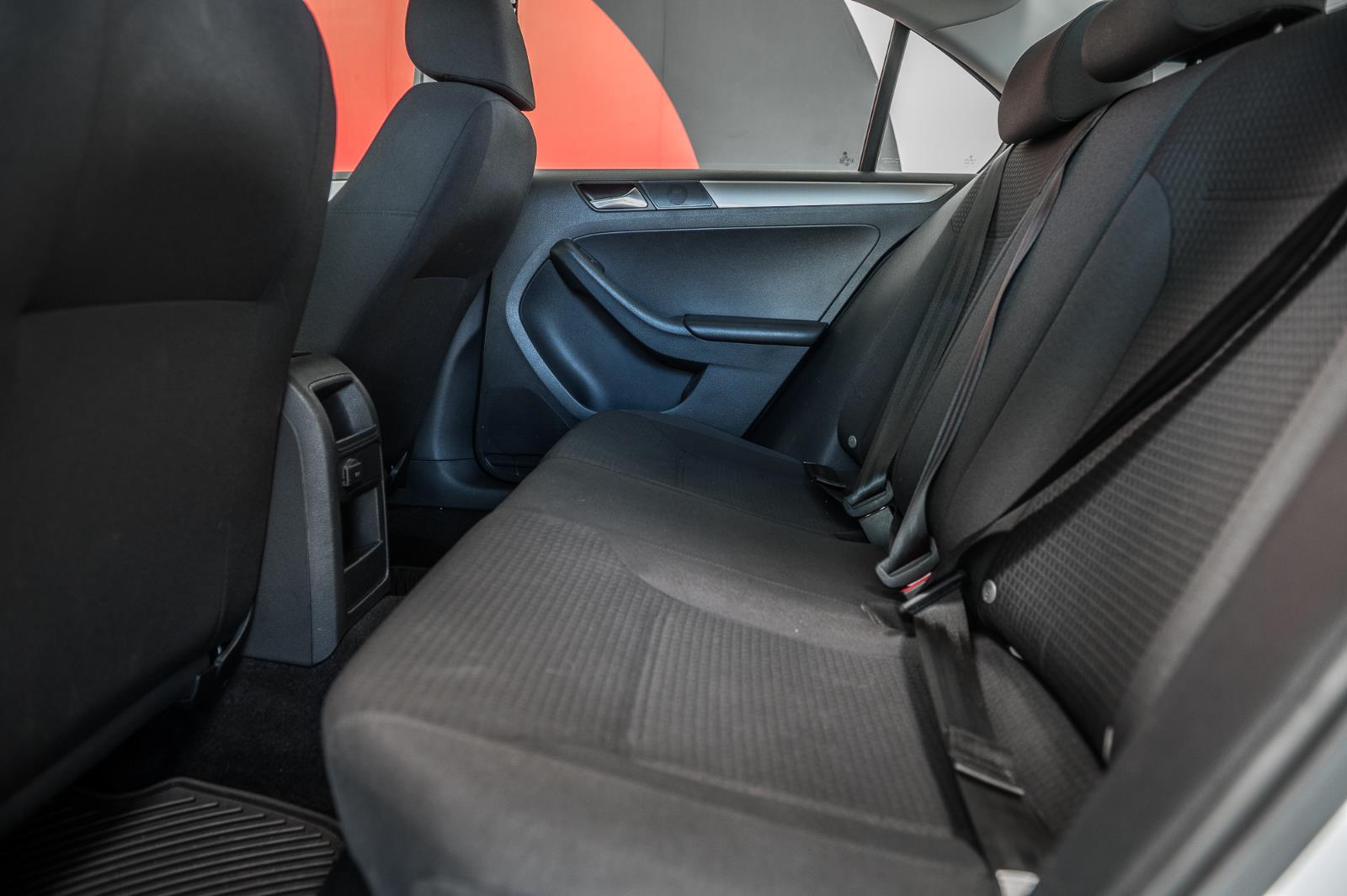 volkswagen Jetta Sedan 2016 - 21