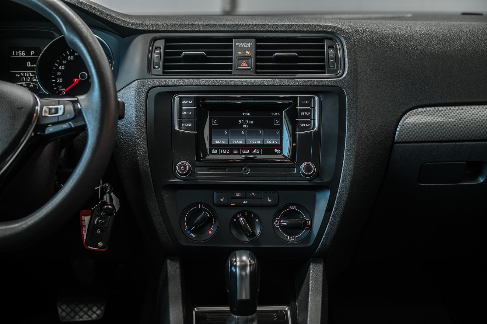 volkswagen Jetta Sedan 2016 - 24