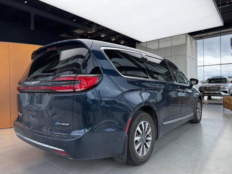 chrysler Pacifica 2022 - 8