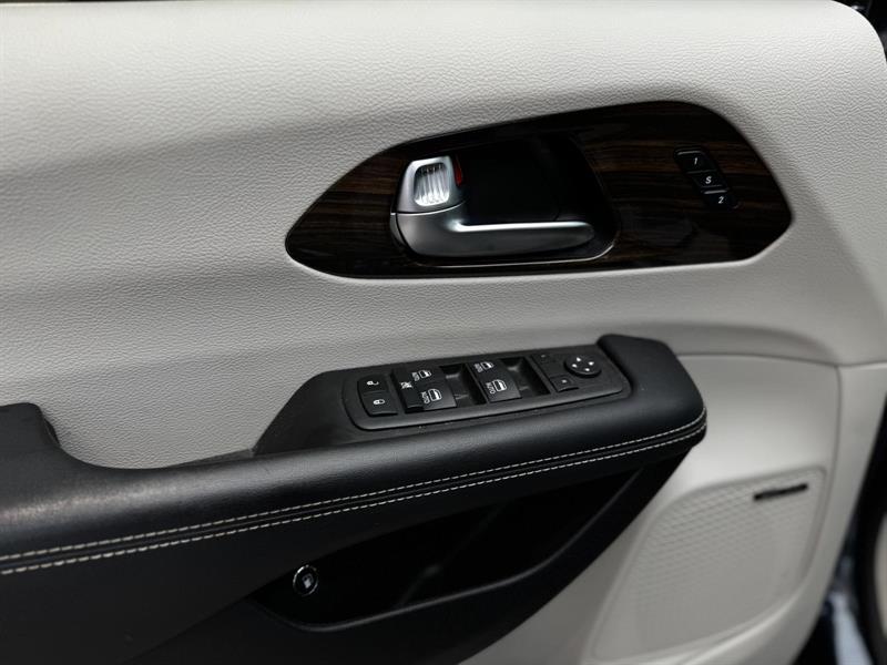 chrysler Pacifica 2022 - 11