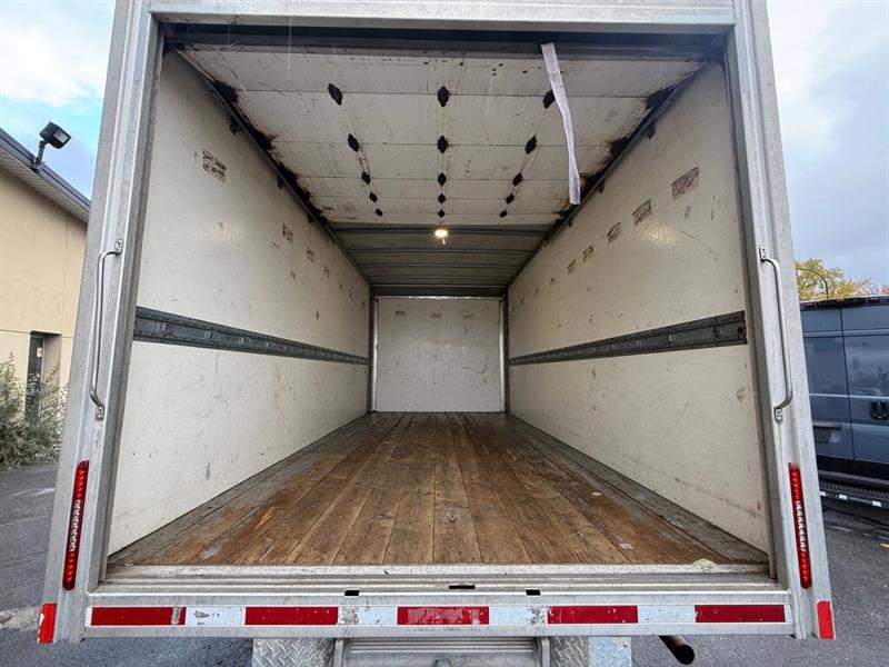 chevrolet Express 3500 2018 - 12