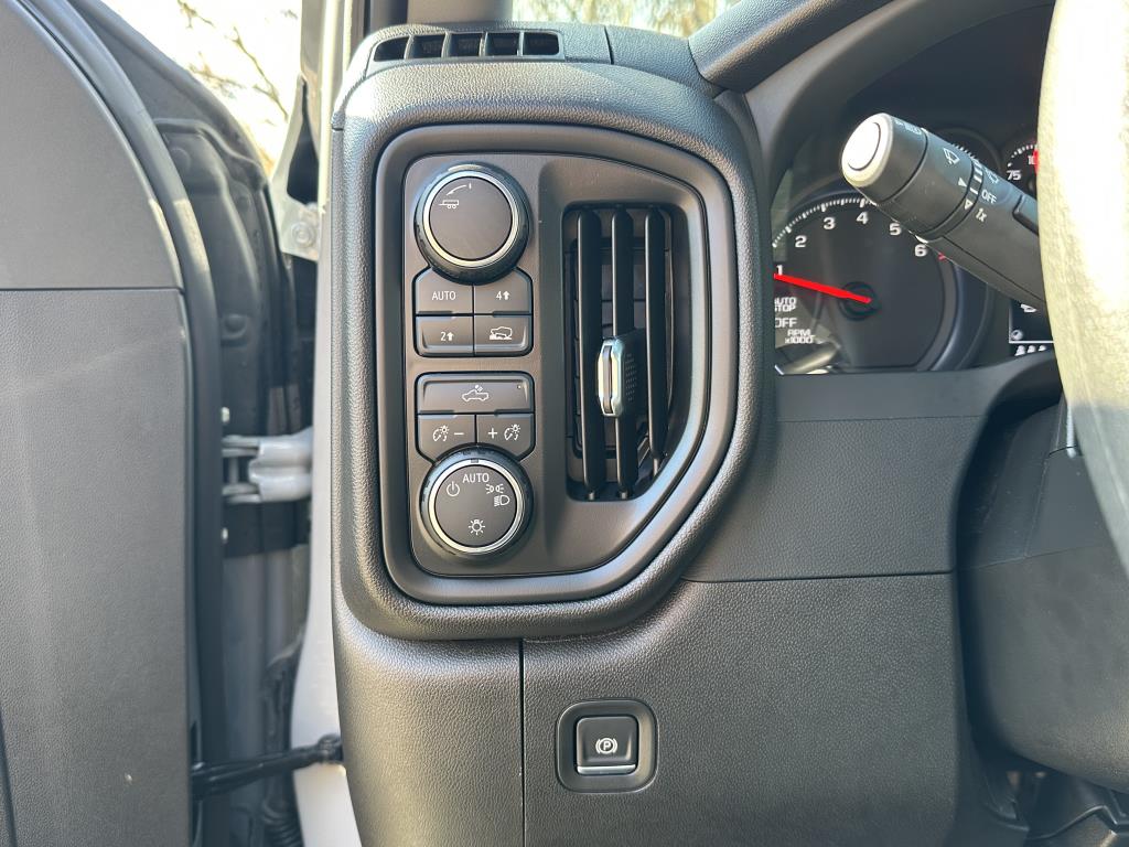 chevrolet Silverado 1500 2024 - 17