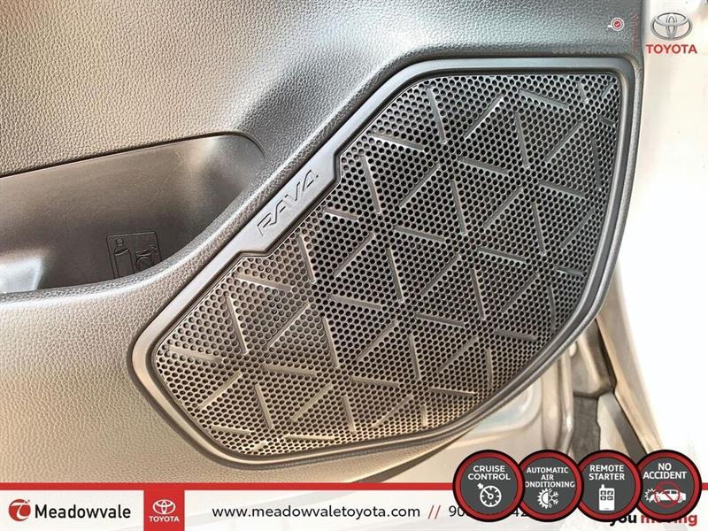 toyota RAV4 2020 - 24