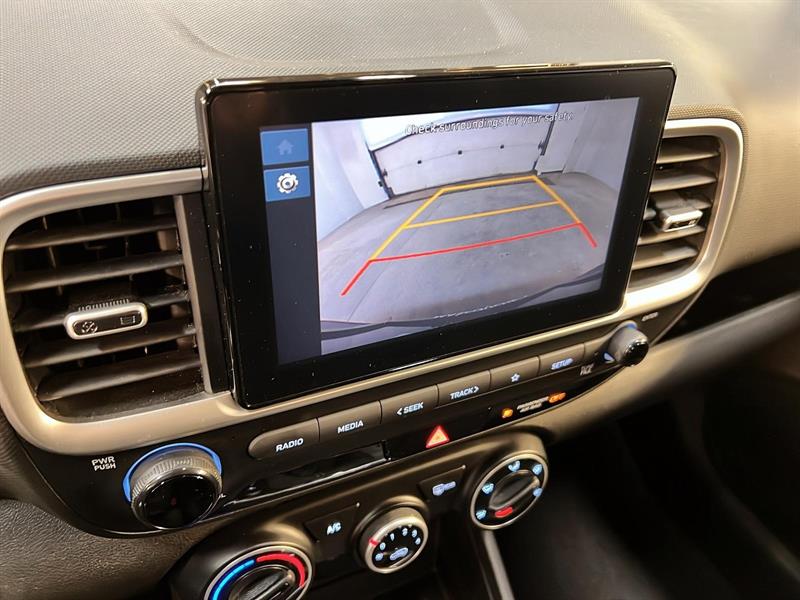 hyundai Venue 2023 - 16