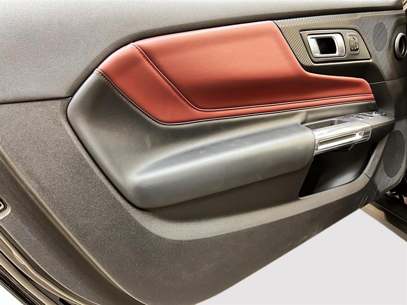 ford Mustang 2024 - 26