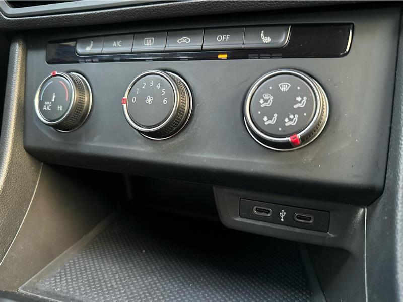 volkswagen Jetta 2020 - 16