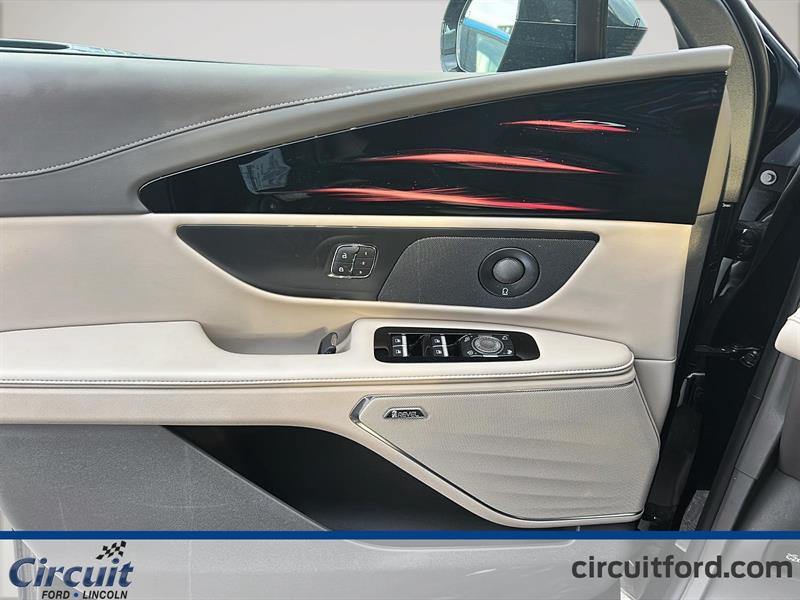 lincoln Nautilus 2024 - 12