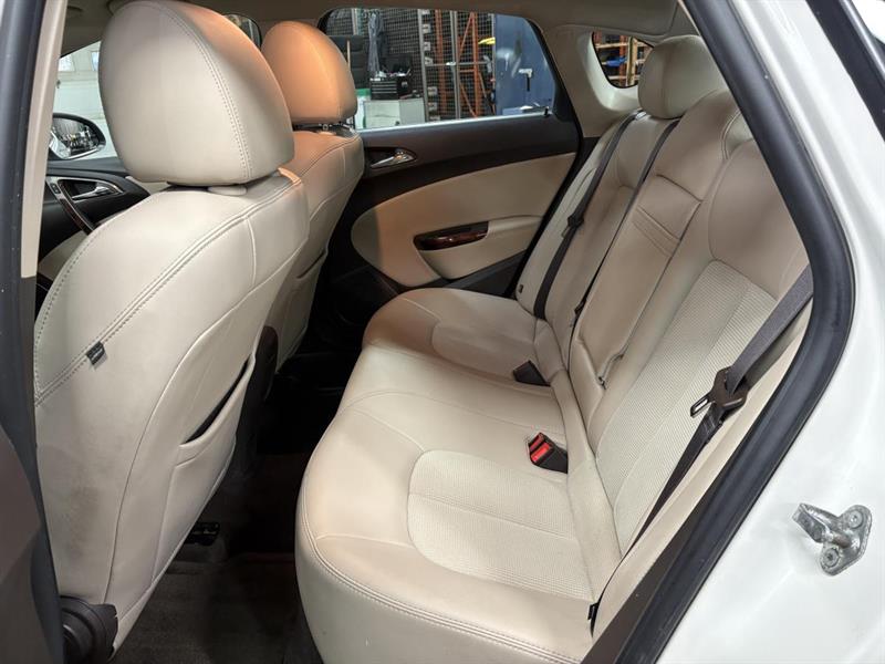 buick Verano 2015 - 12