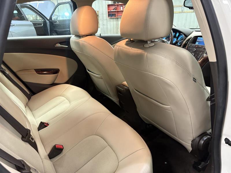 buick Verano 2015 - 29