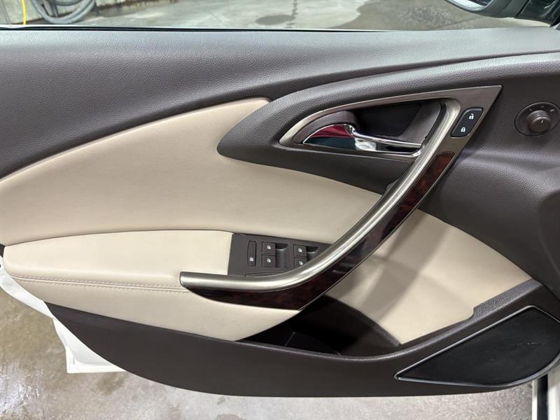 buick Verano 2015 - 31