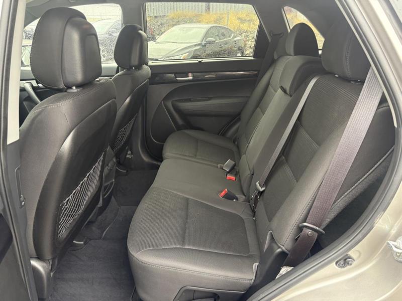 kia Sorento 2015 - 12