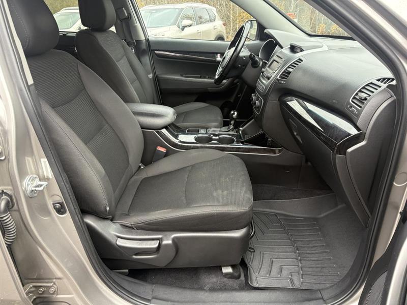 kia Sorento 2015 - 34