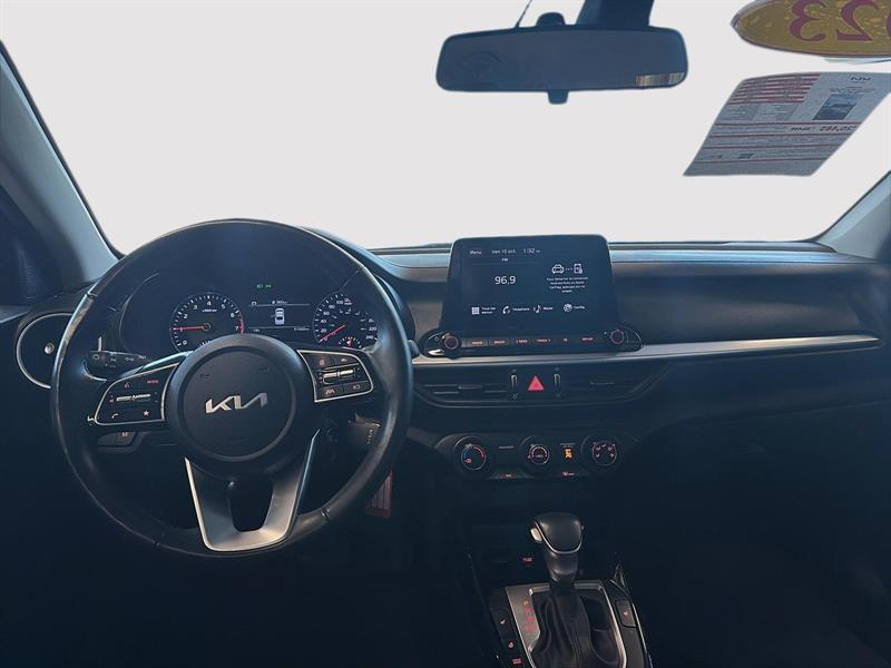 kia Forte 2023 - 9