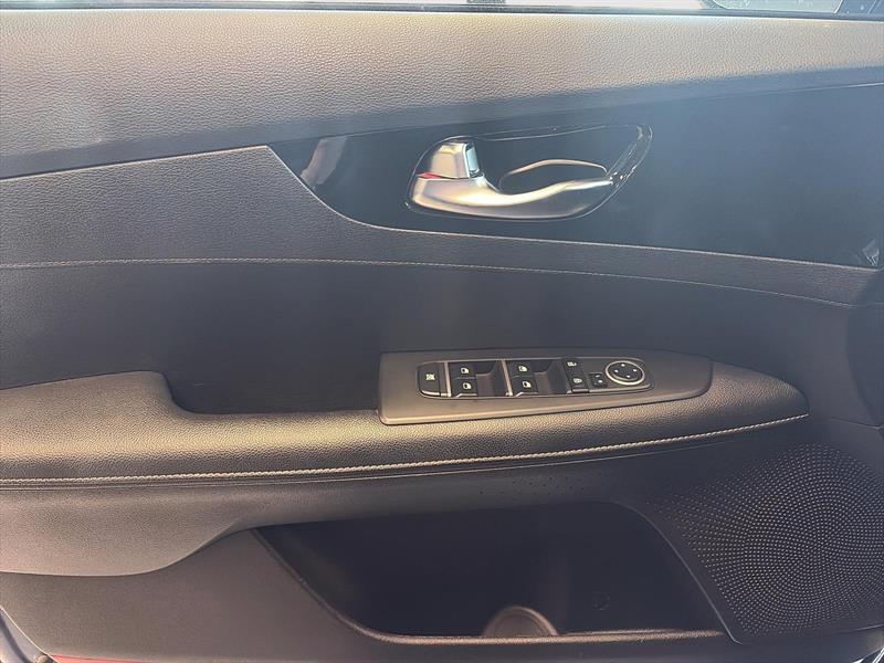 kia Forte 2023 - 12