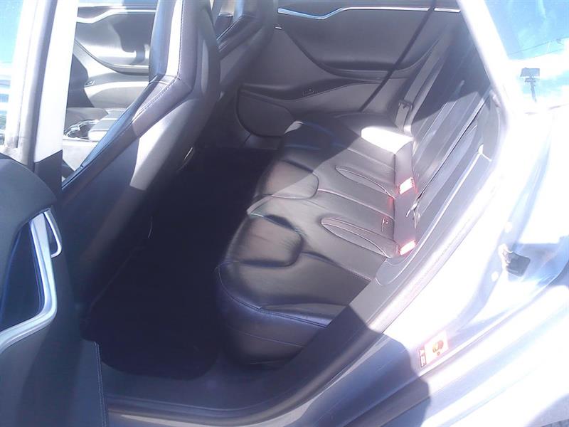 tesla Model S 2013 - 11