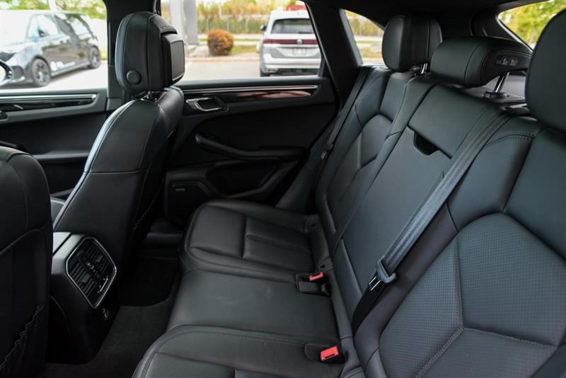 porsche Macan 2022 - 23