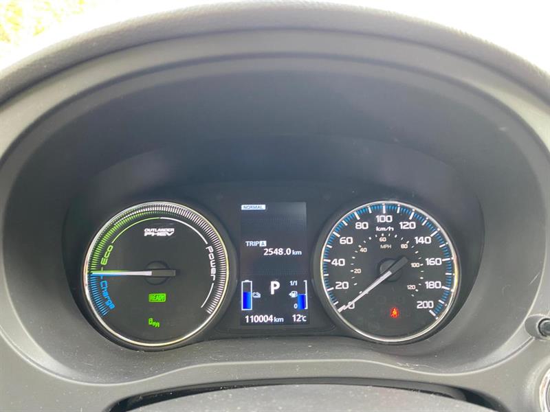 mitsubishi Outlander rechargeable 2018 - 14