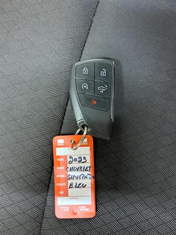 chevrolet Silverado 1500 2023 - 18